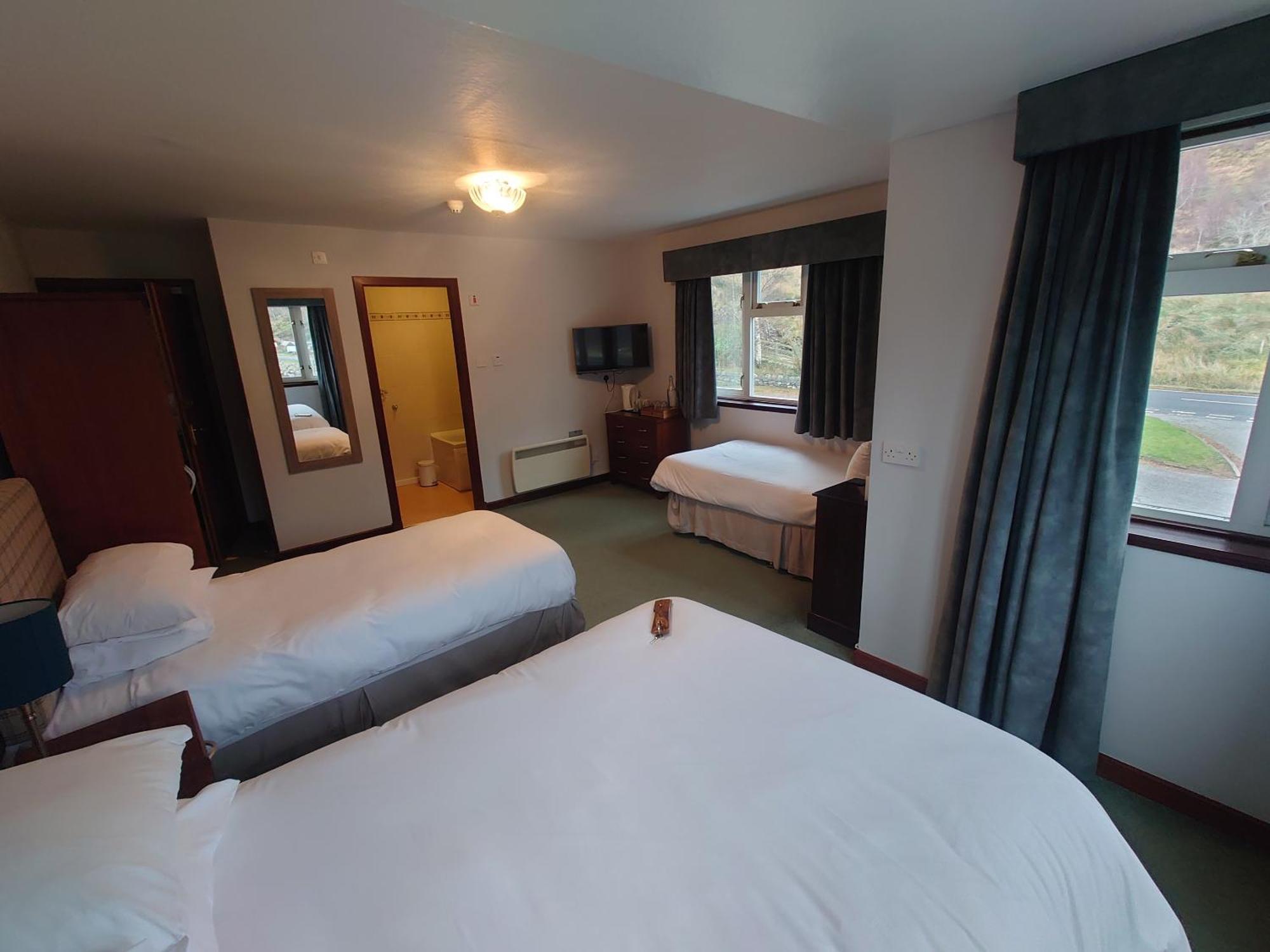 Kintail Lodge Hotel Kyle of Lochalsh Extérieur photo